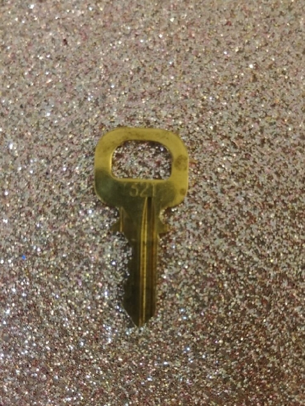 Louis Vuitton Gold Tone Key #321 - Picture 4 of 4